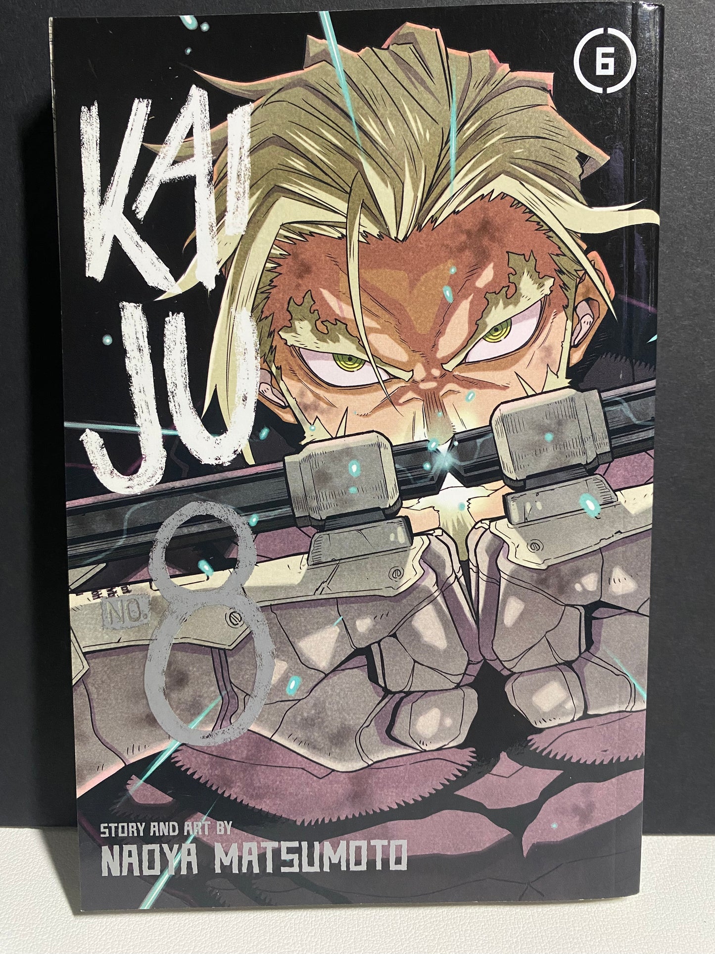 Kaiju No. 8 - Vol 6 (USED/VERY GOOD)